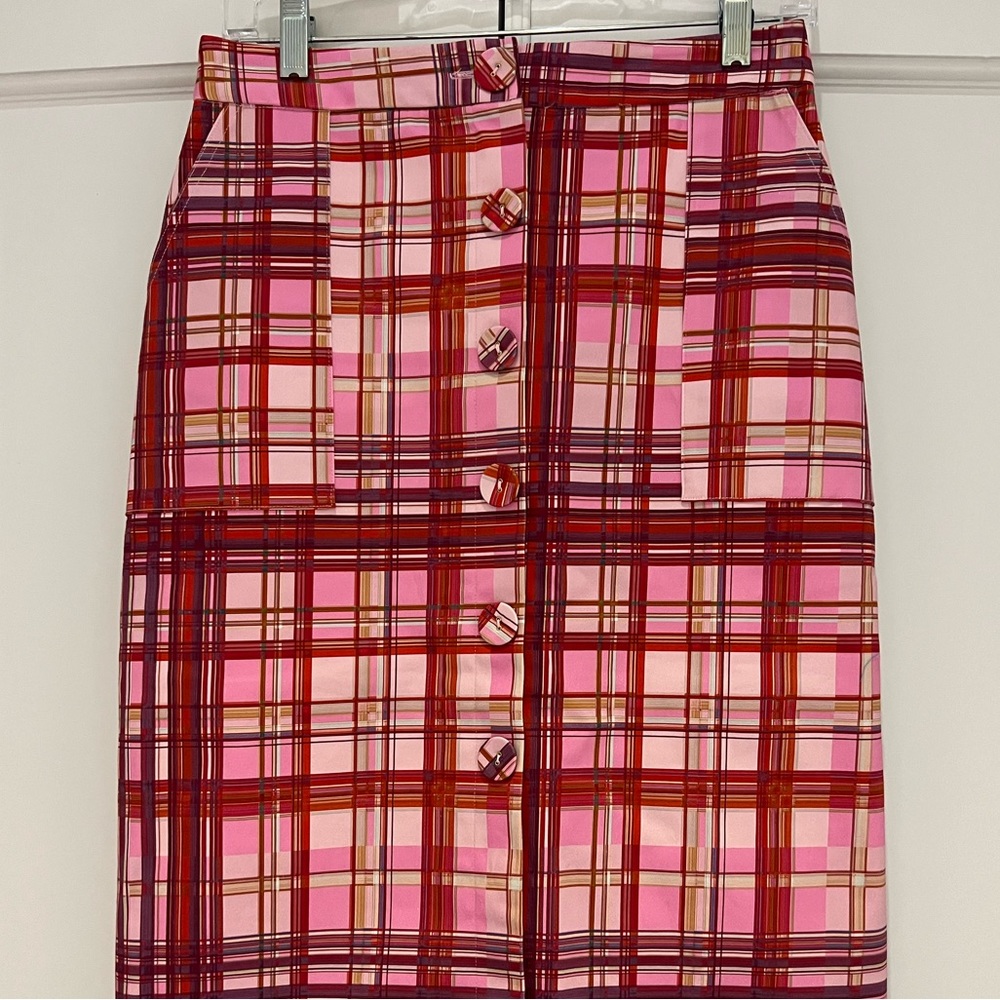 Below the knee skirt